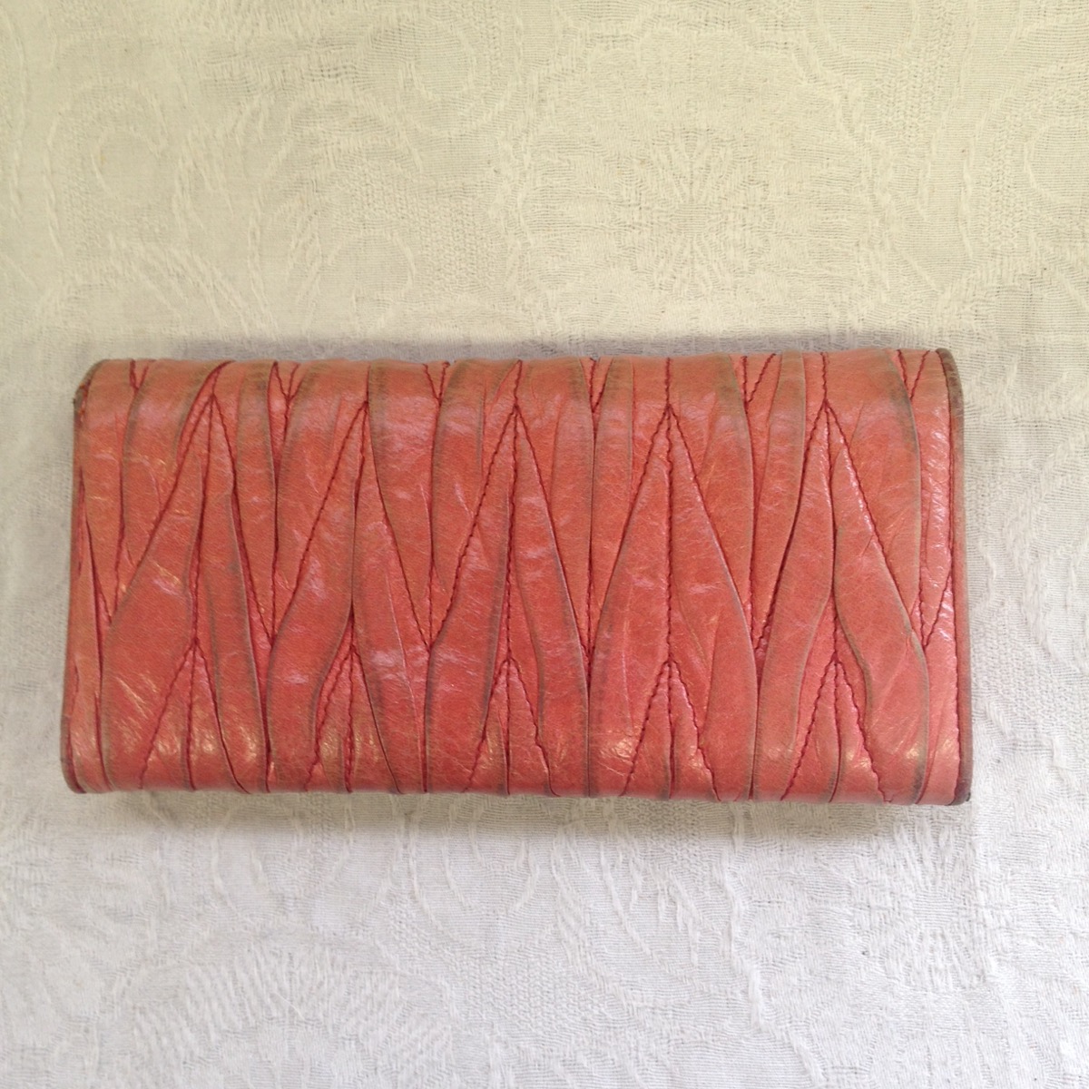 池袋　財布　ソファー、鞄、バッグ、修理、張替、黒ずみ汚れ、クリーニング、色移り、すれ傷　　ピンク　MIUMIU　12